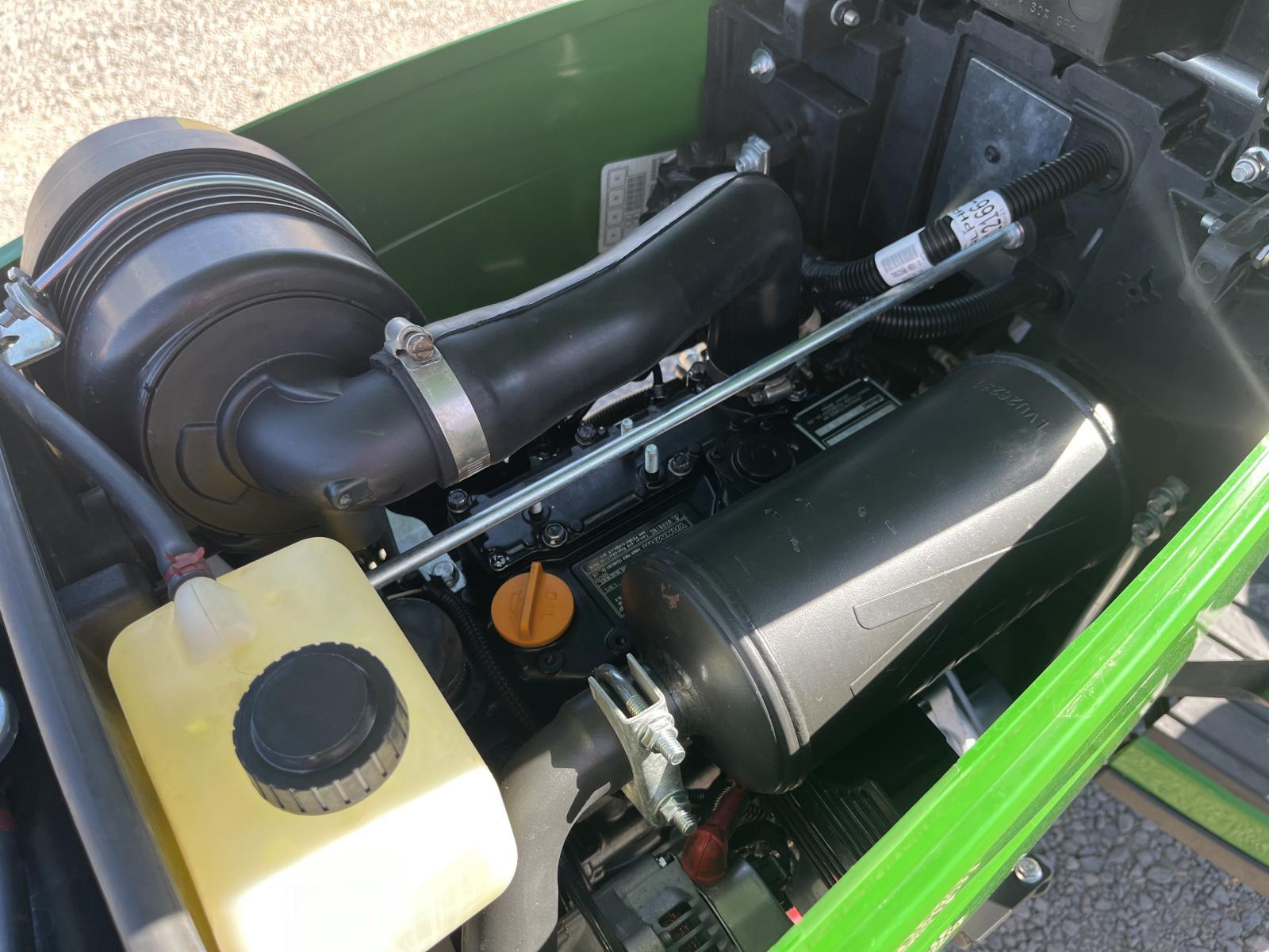 ./imagenes/INVOICE/2019/17516/TRACTOR JOHN DEERE 1025R (15).JPG